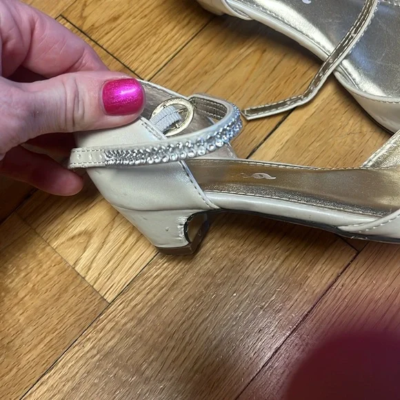 Nina Iridescent Ivory Rhinestone Small Heel Size 3 - Picture 2 of 7